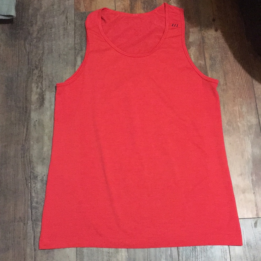 Lululemon metal vent tech surge tank top size M